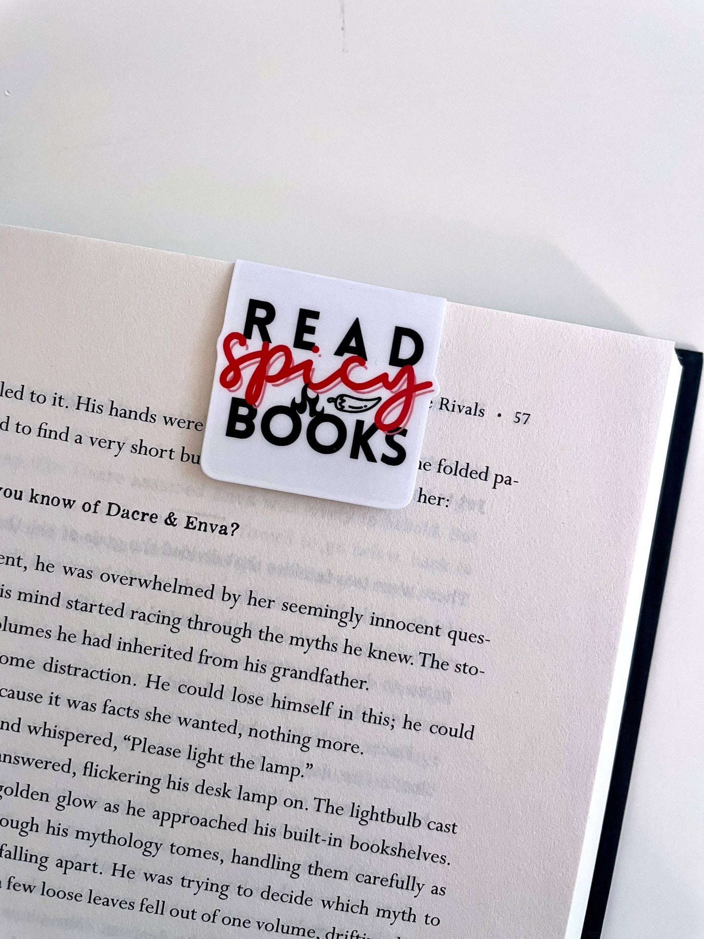 Read Spicy Books | Magnetic Bookmark